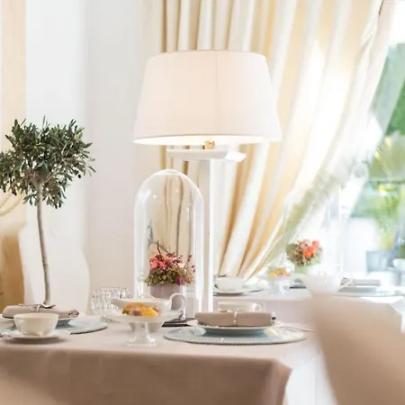Roessl Hotel